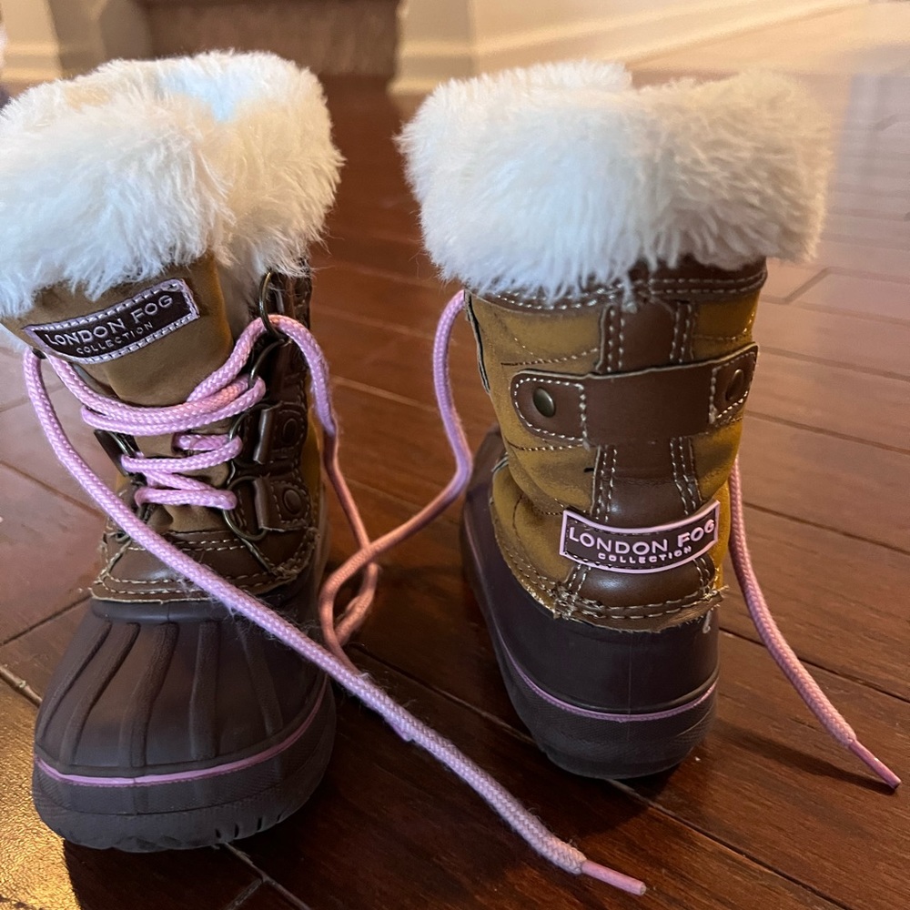London Fog size 7 toddler girls snow boots